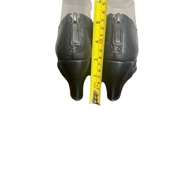 EILEEN FISHER Black Leather Caged Wedge Lattice Zip Back Sandals Women's Sz 7.5 - Picture 2 of 6